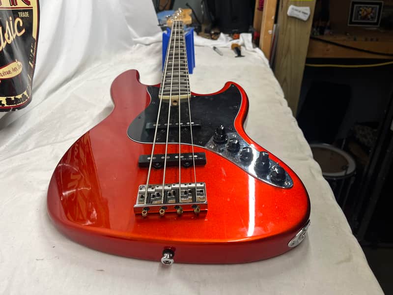 Sire Marcus Miller V7 4-String Electric Bass - Image 18