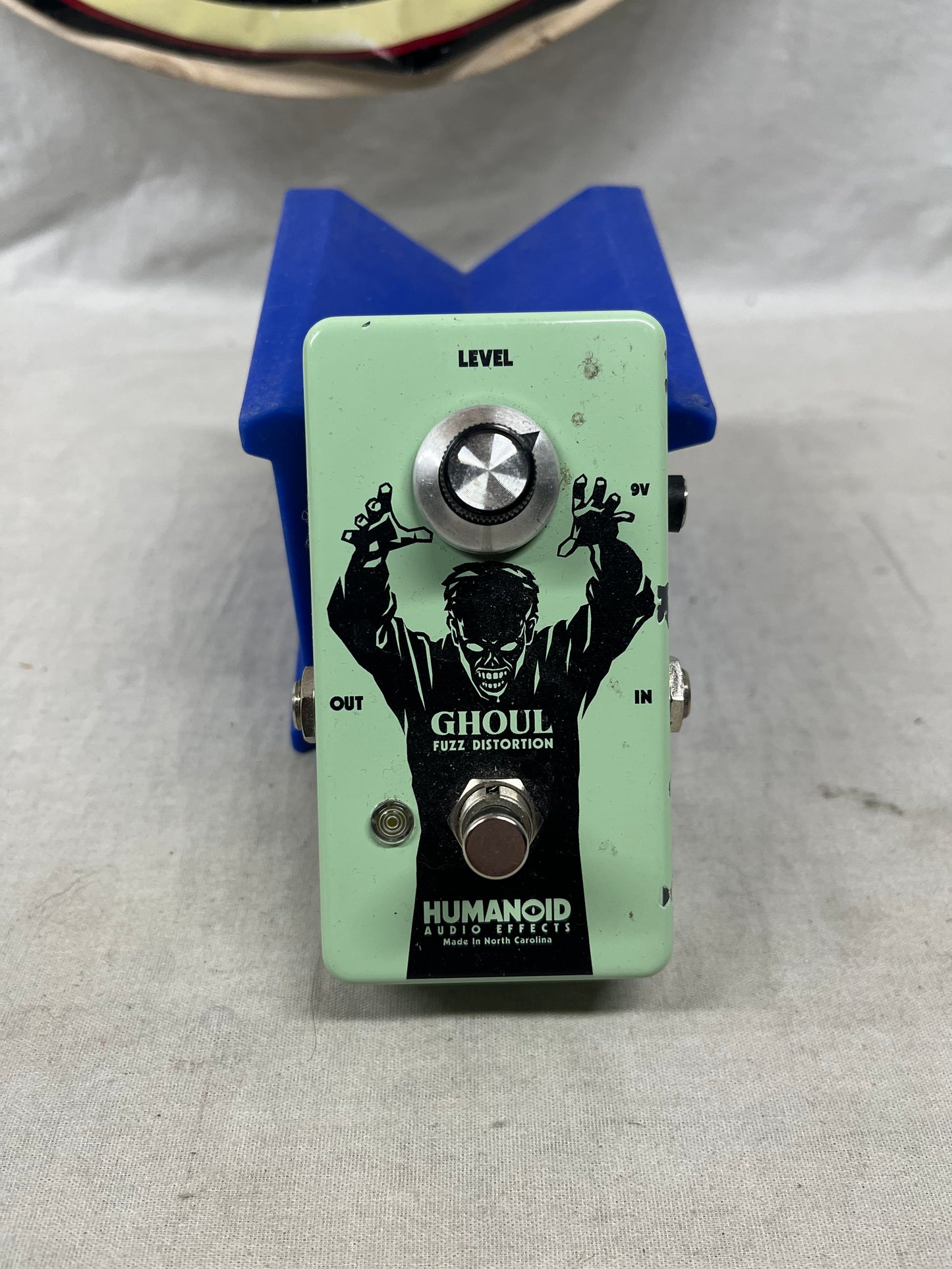 Humanoid Audio Effects Ghoul Fuzz Distortion Pedal with Box