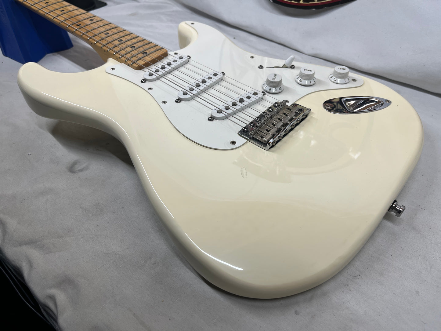 Fender Jimmie-Vaughn Tex-Mex Stratocaster Strat Electric Guitar MIM - Made in Mexico - Olympic White
