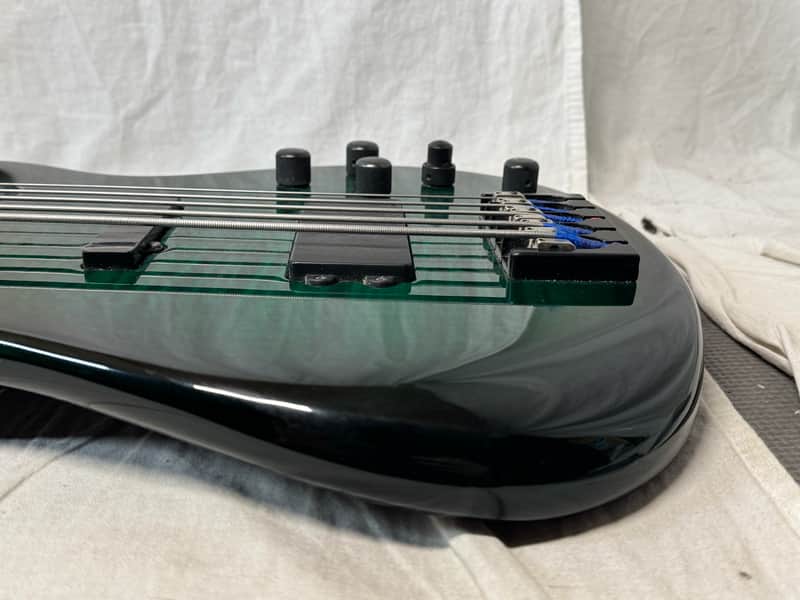 Peavey Millennium 5-string Bass - Image 18