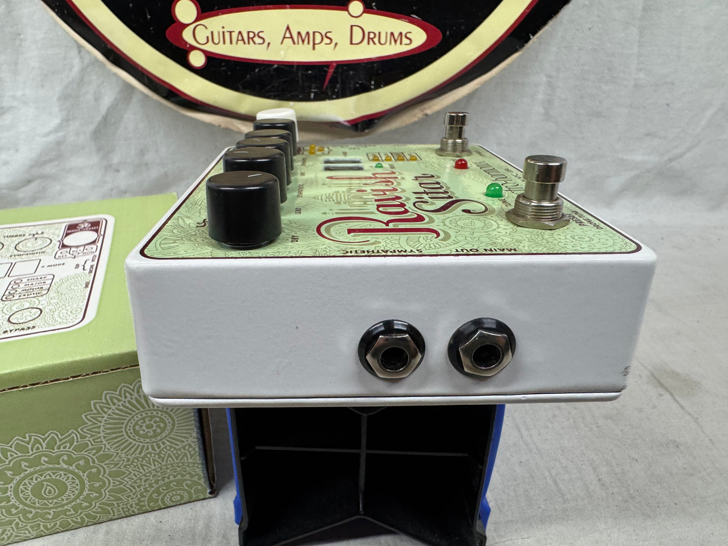 Electro-Harmonix Ravish Sitar Emulator Pedal with Box