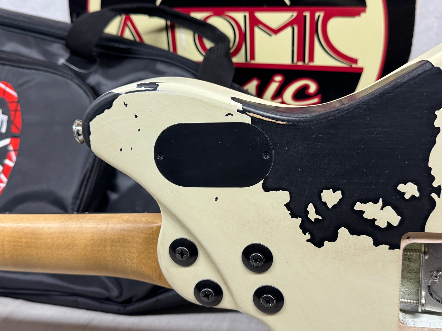 EVH Limited Edition Striped Series Wolfgang Special Guitar with Gig Bag 2026 - Distressed Ivory