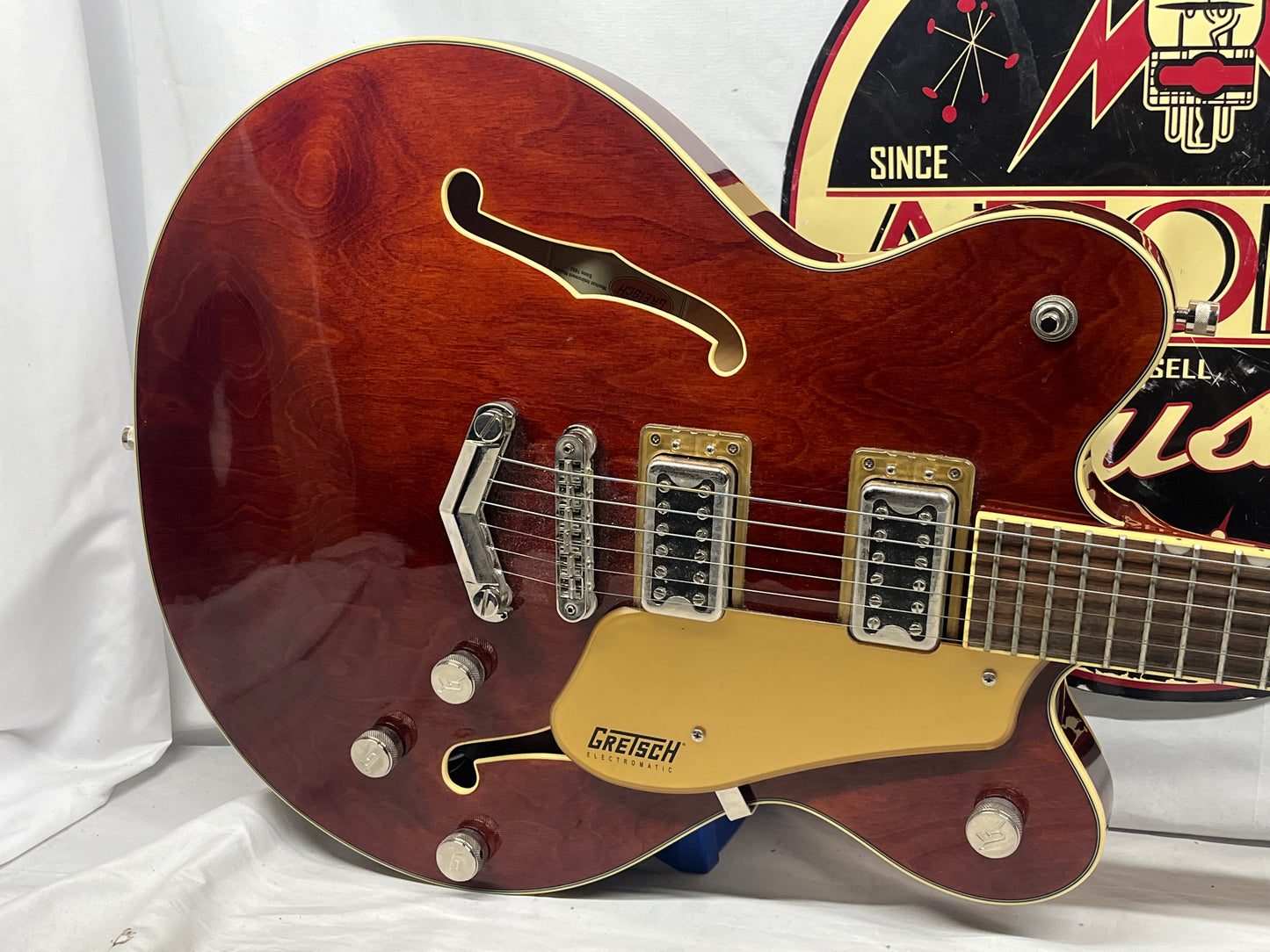 Gretsch G5622 Semi-Hollow Body Electric Guitar
