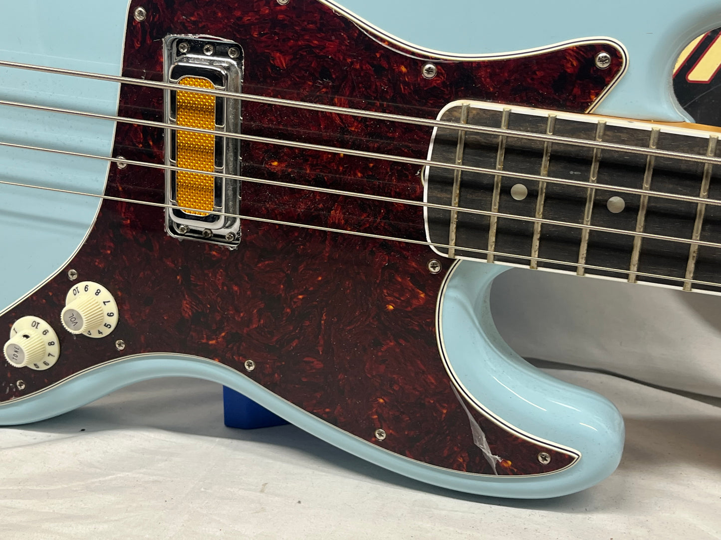 Fender Gold Foil Jazz Bass 4-String Electric Bass - Sonic Blue