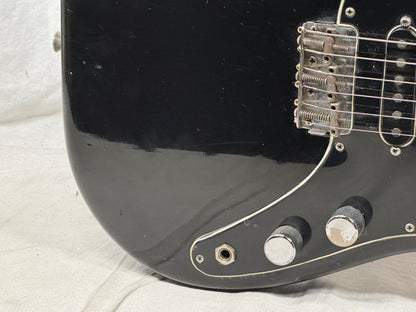 Fender MusicMaster music master Guitar 1961 - Black (likely re-fin'd) / Maple neck