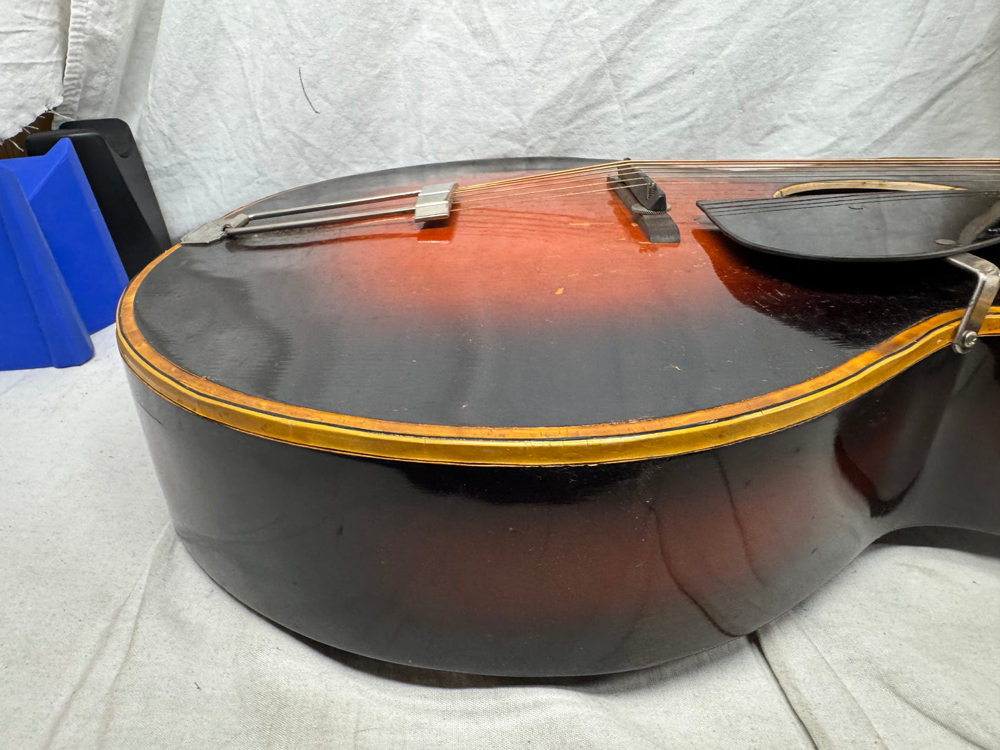 Gretsch Acoustic Guitar with Chipboard Case 1953