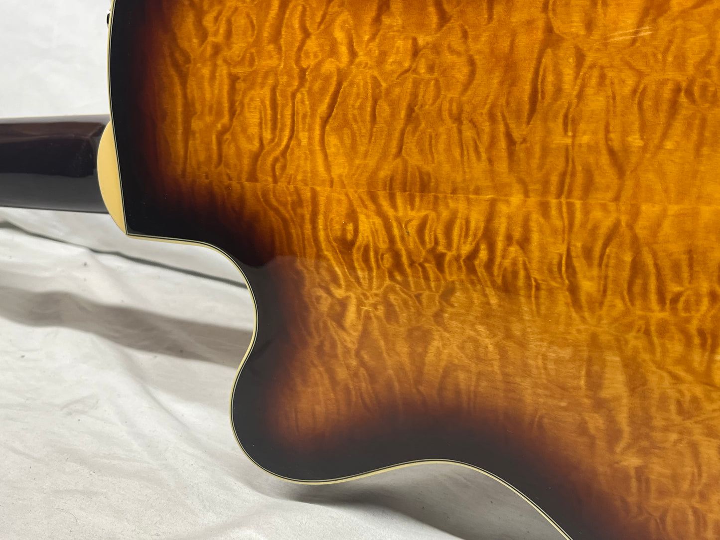 Gretsch G5655T Singlecut Semi-Hollow Body Electric Guitar