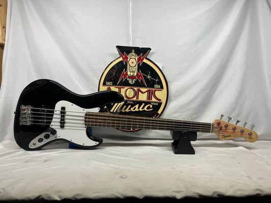 Squier Affinity Series Jazz Bass V 5-String Electric Bass