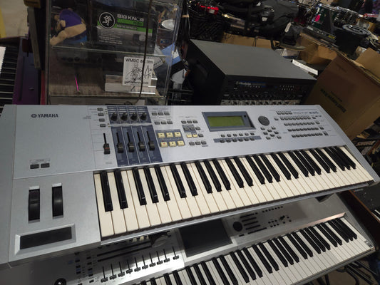 Yamaha Motif ES 6 Production Synthesizer 2000s - Local Pickup Only