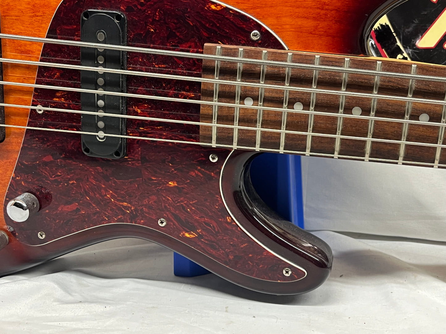 Ibanez TR505 Expressionist 5-String Doublecut Electric Bass - Violin Sunburst