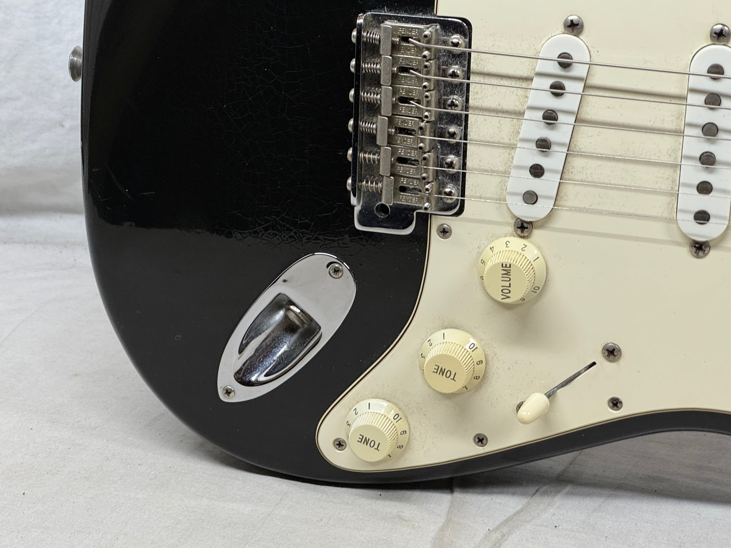 Fender USA Vintage Series '62 1962 Stratocaster Guitar with Case pot codes date to 1988 - Black / Rosewood fingerboard