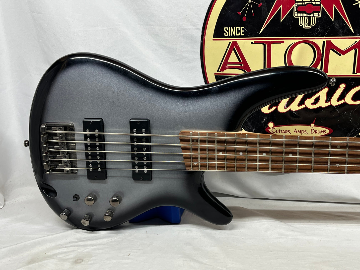 Ibanez Soundgear SR305E 5-String Electric Bass