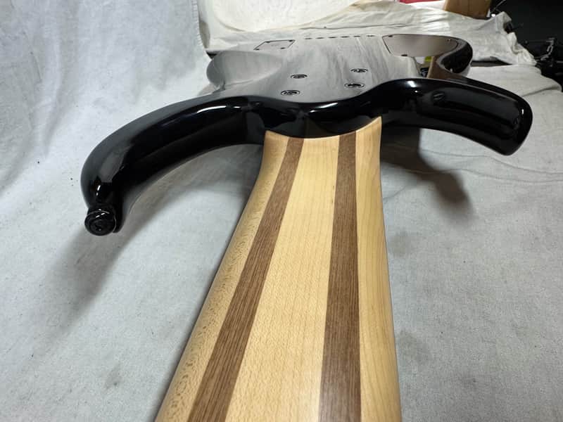 Sire Marcus Miller M7 6-string Bass - Image 23
