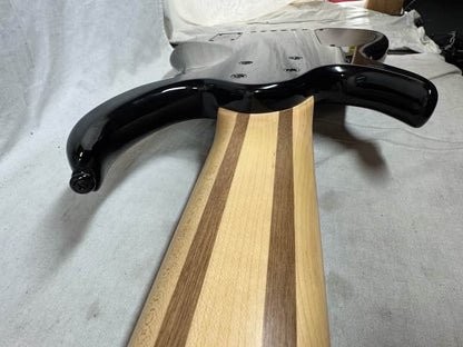 Sire Marcus Miller M7 6-string Bass - Image 23