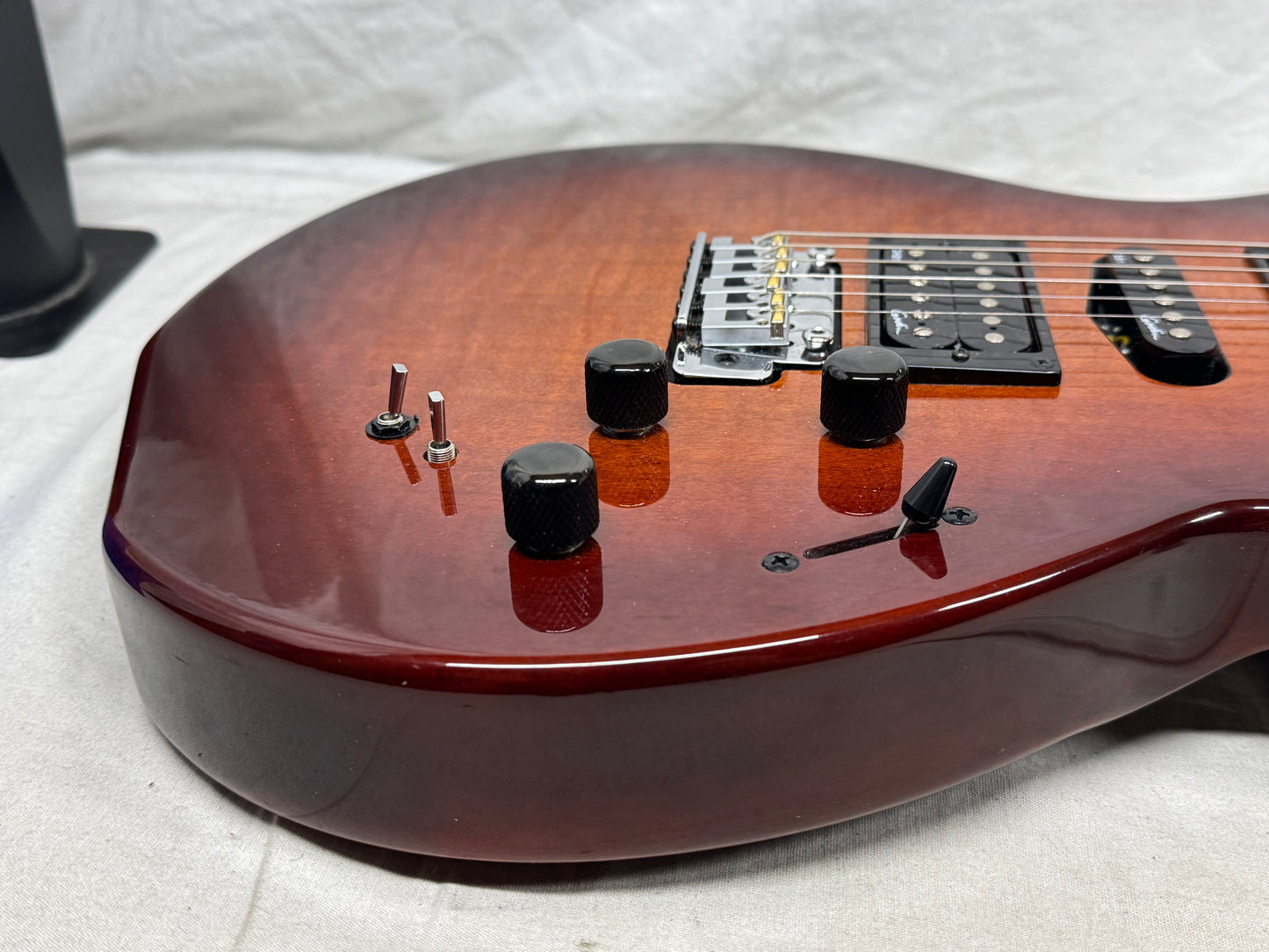 Godin xtSA Guitar with Case 2018 - Light Burst