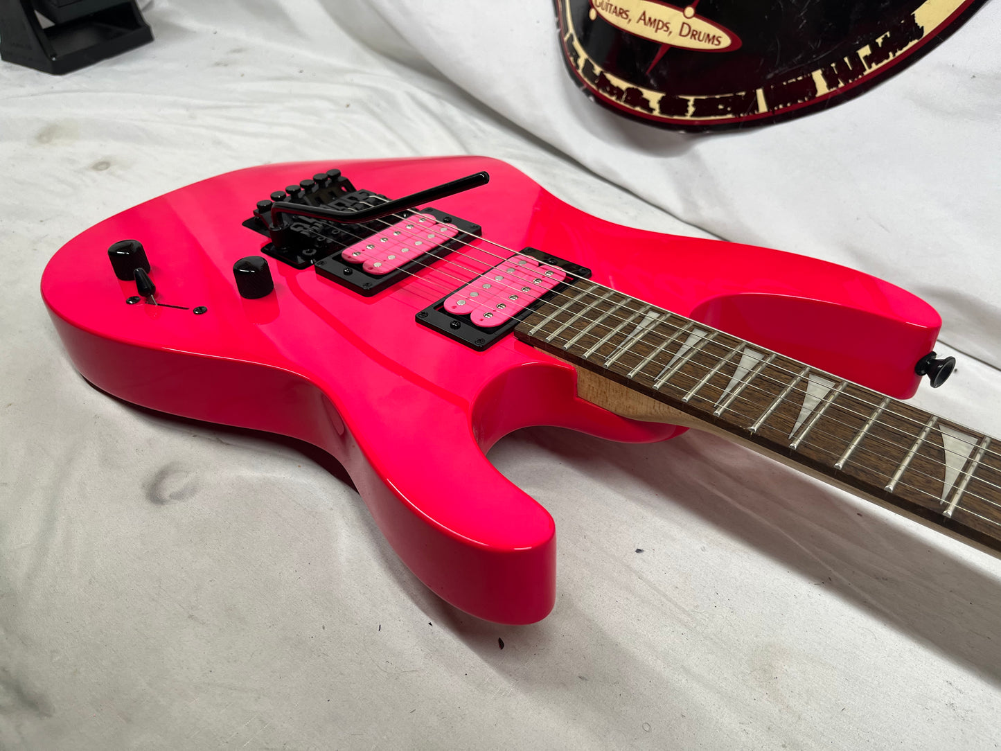 Jackson X Series Dinky DK2XR Doublecut Electric Guitar - Hot Pink
