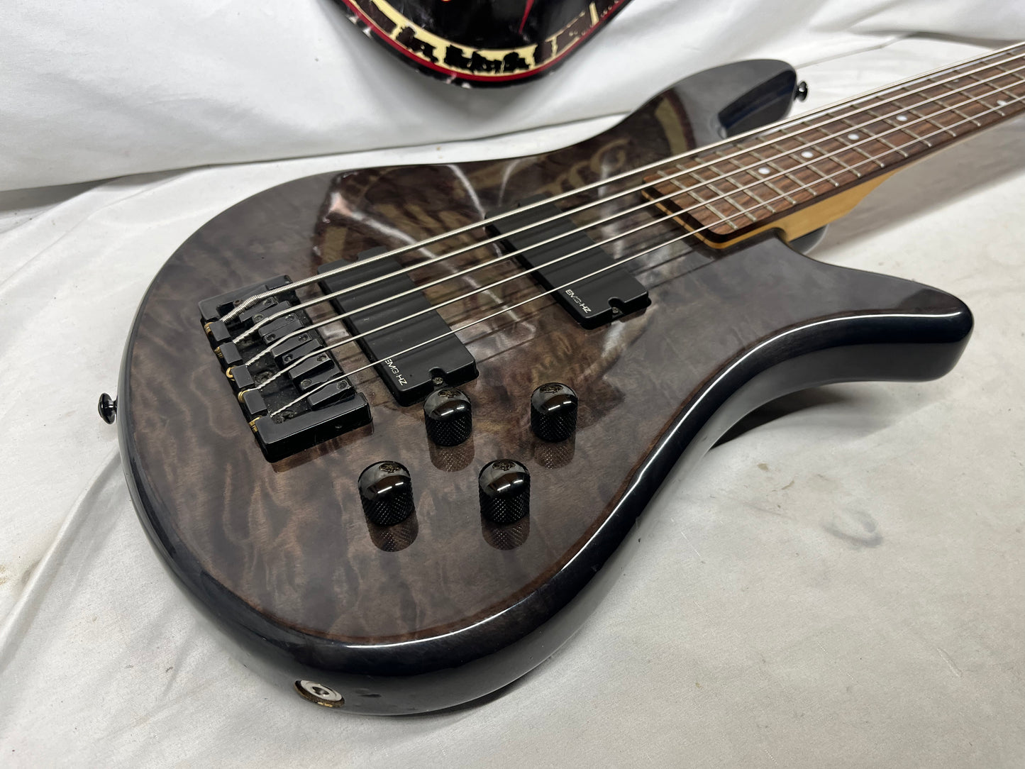 Spector Q5 Doublecut HH 5-String Electric Bass