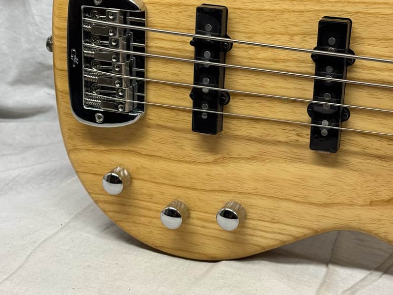 G&L Tribute Series JB-2 jb2 4-string J-style Bass - Image 5