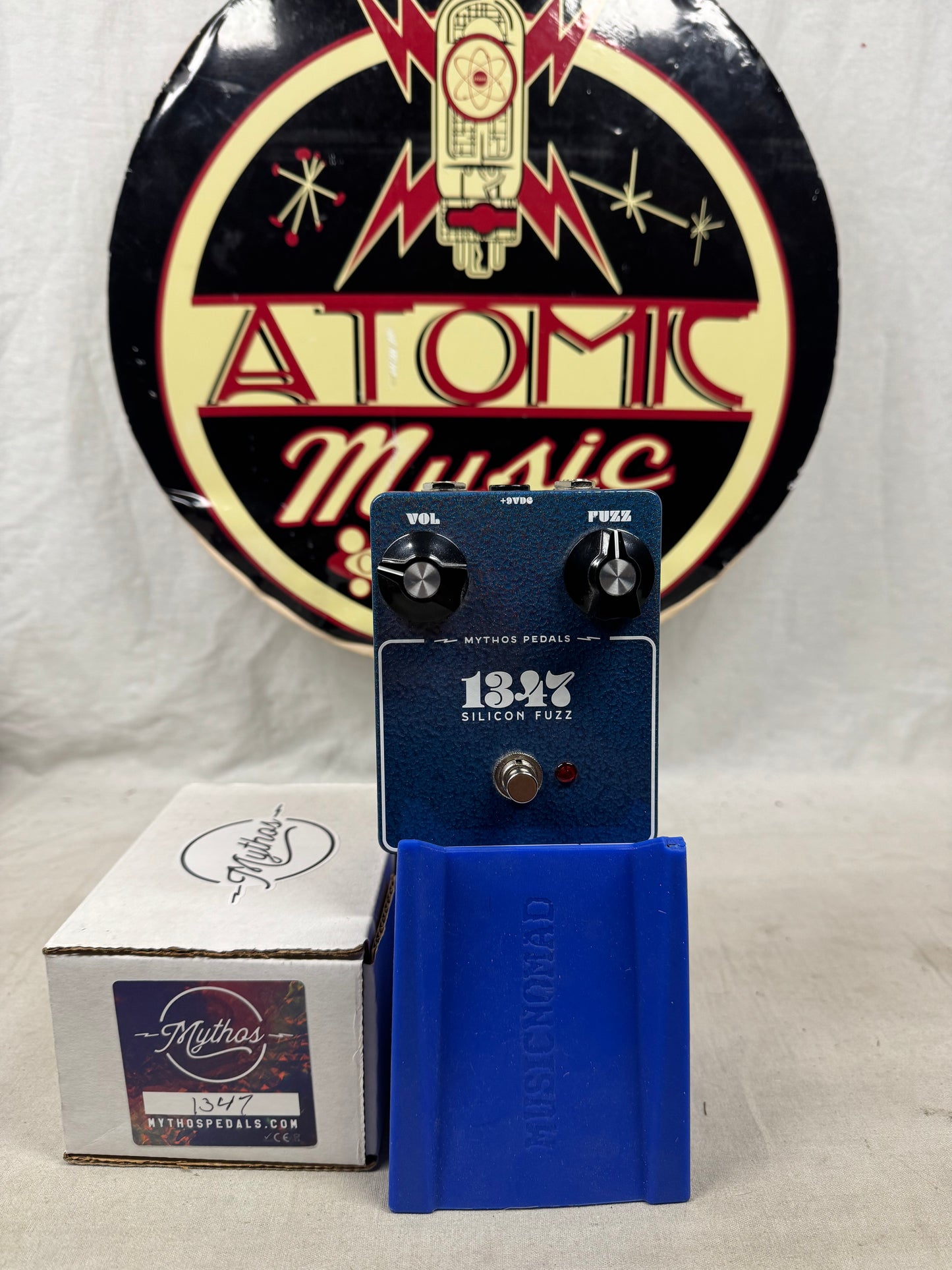 Mythos Pedals 1347 Silicon Fuzz Pedal with Box