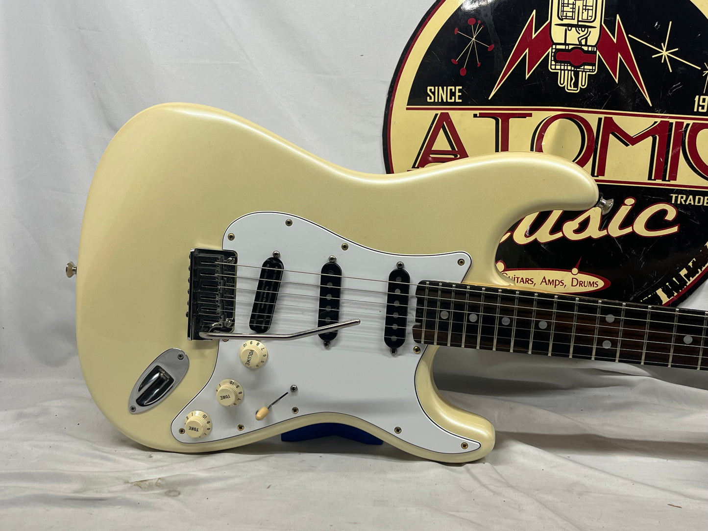 Fender American Elite Stratocaster Strat Shawbucker Electric Guitar with Hard Case