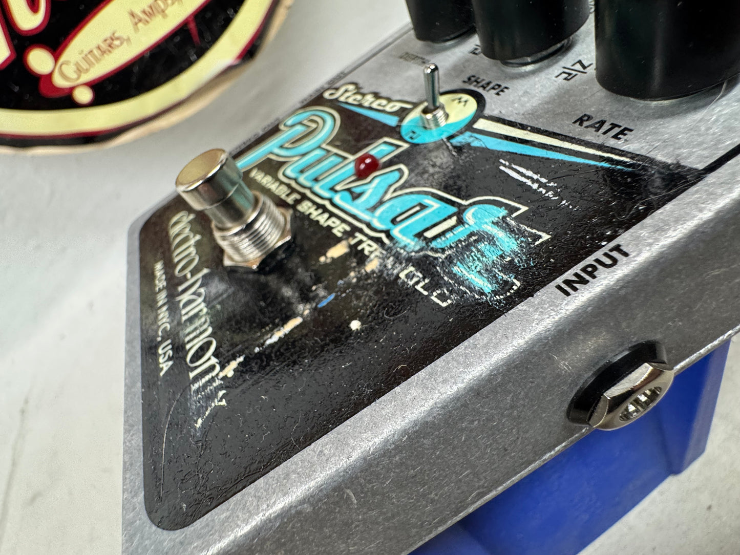 Electro-Harmonix Stereo Pulsar Variable Shape Tremolo Pedal