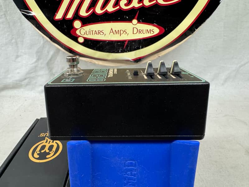 Walrus Audio Fundamental Reverb Pedal with Box - Image 4