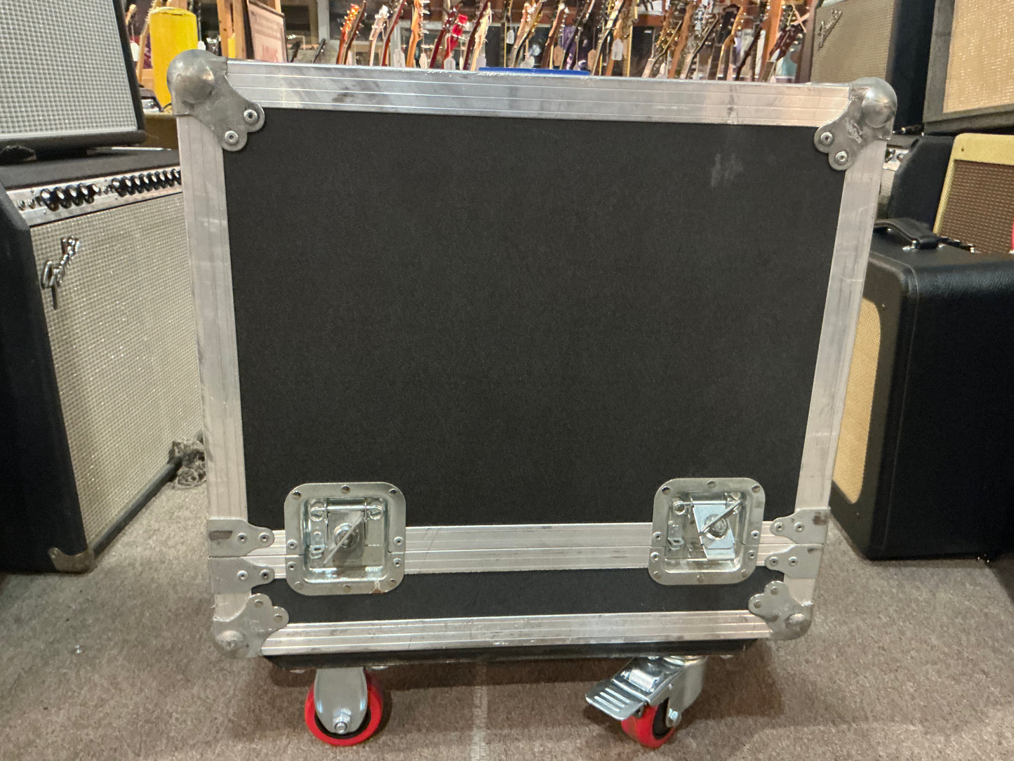 3 Monkeys 3monkeys Sock Monkey Tube Guitar Combo Amplifier with Road Case - Local Pickup Only