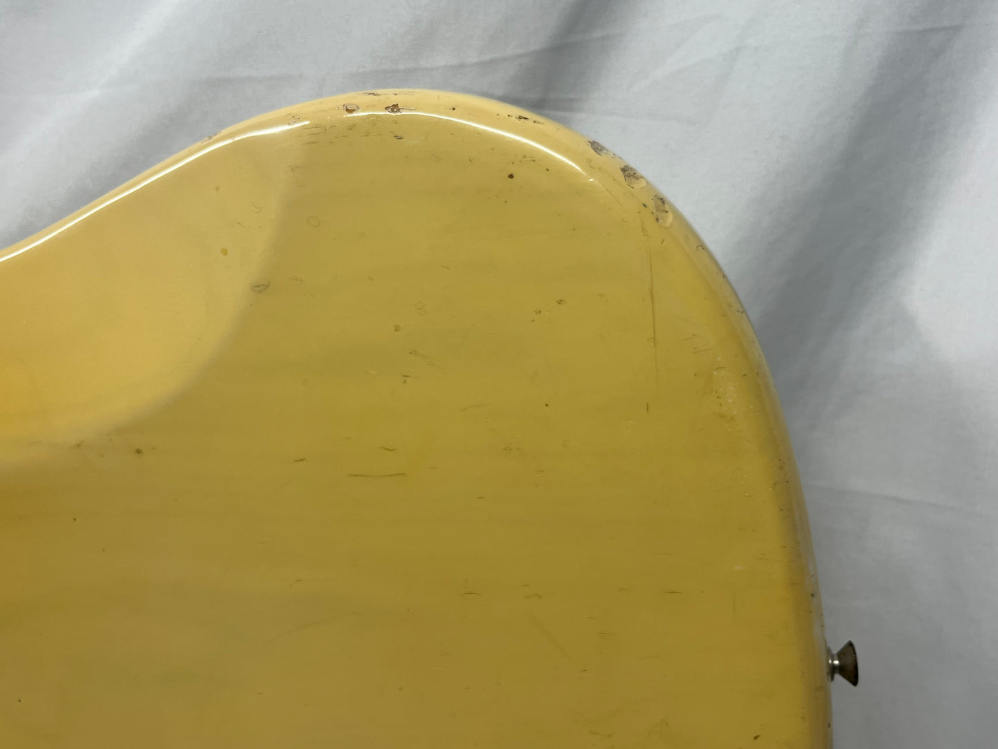 Fender American 4-String Electric Jazz Bass 1977 with Hard Case - Split in Fretboard only at the first fret *see photos*