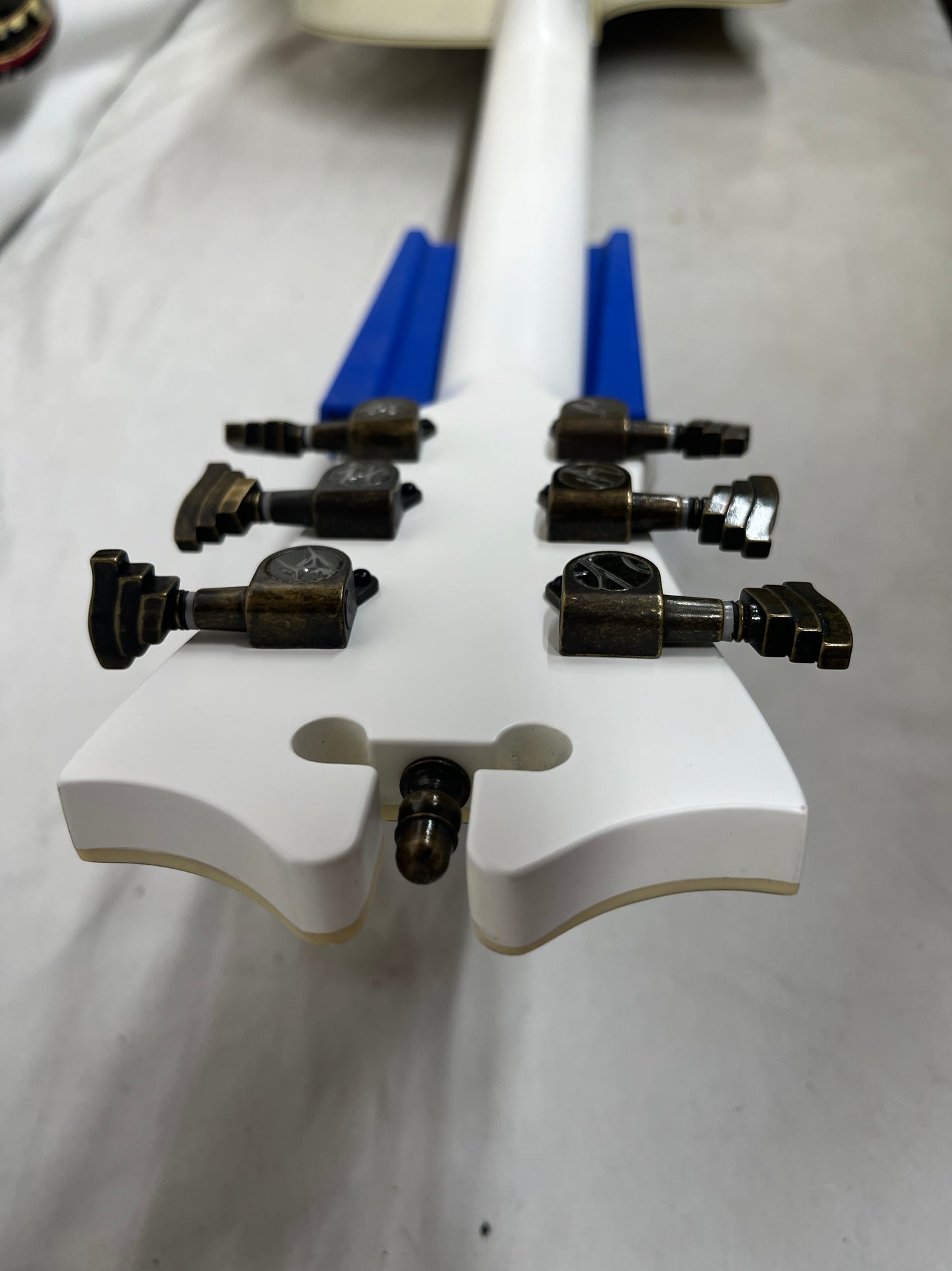 D'Angelico DAPG200G Premier Gramercy Gradn Auditorium Acoustic Electric Guitar - White Wash