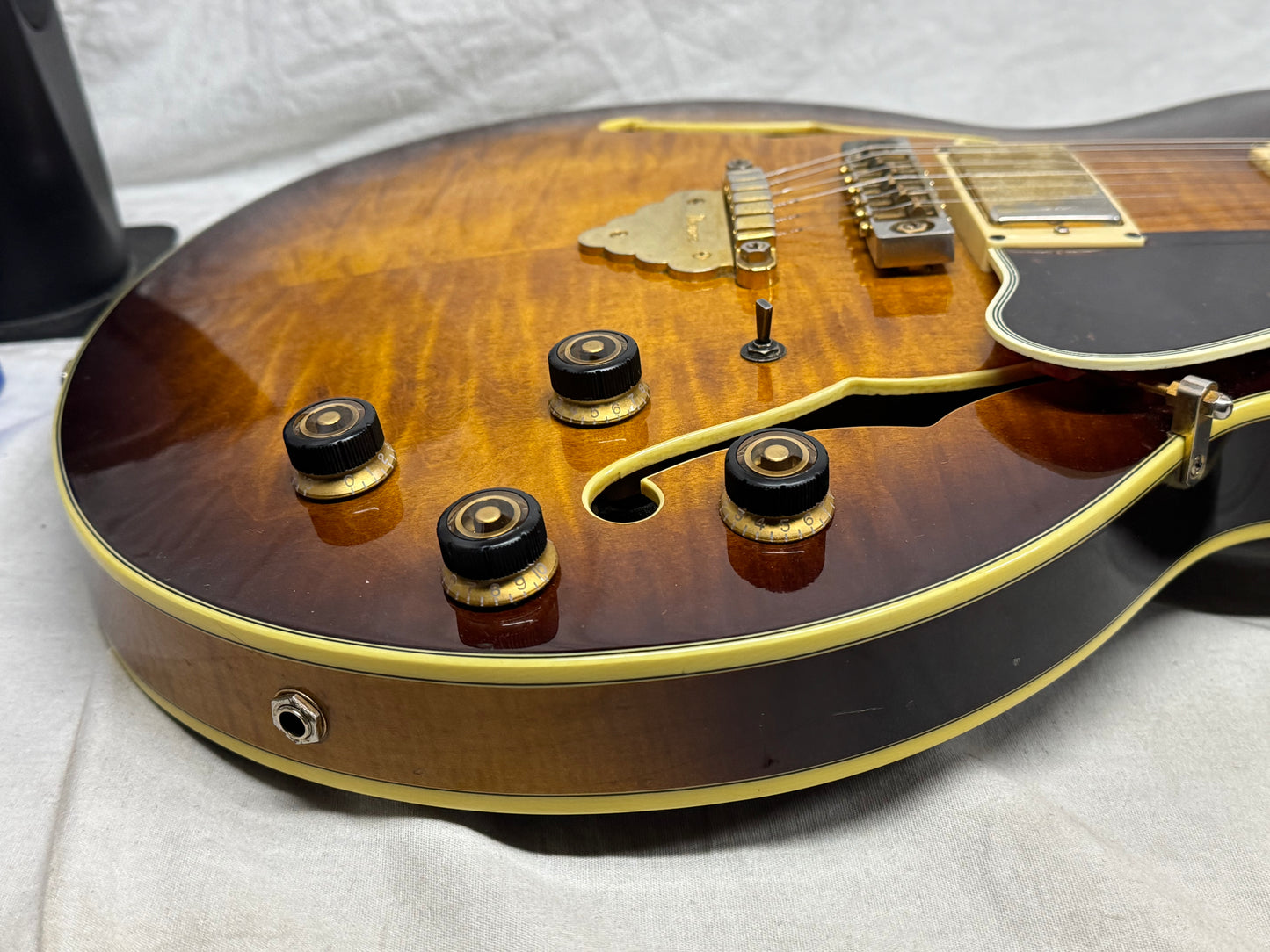 Ibanez Artist 2630-AV Semi-Hollowbody Guitar with Case - MIJ Made In Japan 1979 - Antique Violin