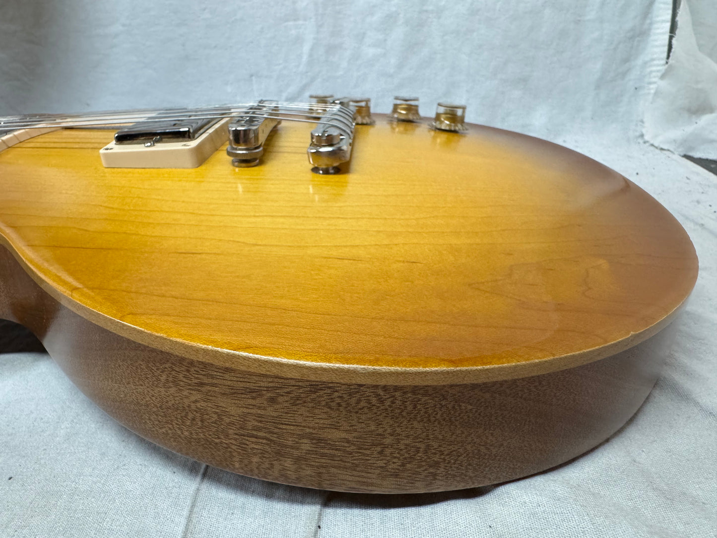 Gibson Les Paul Tribute Guitar 2018