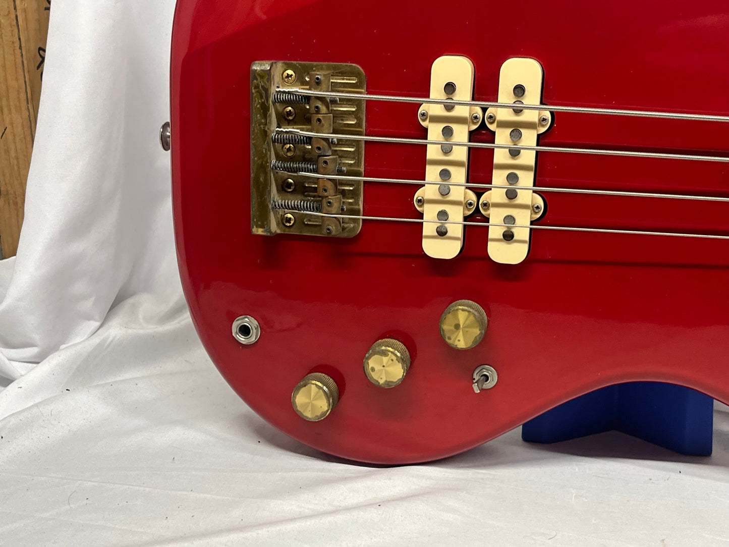 Westone Thunder 4-String Electric Bass