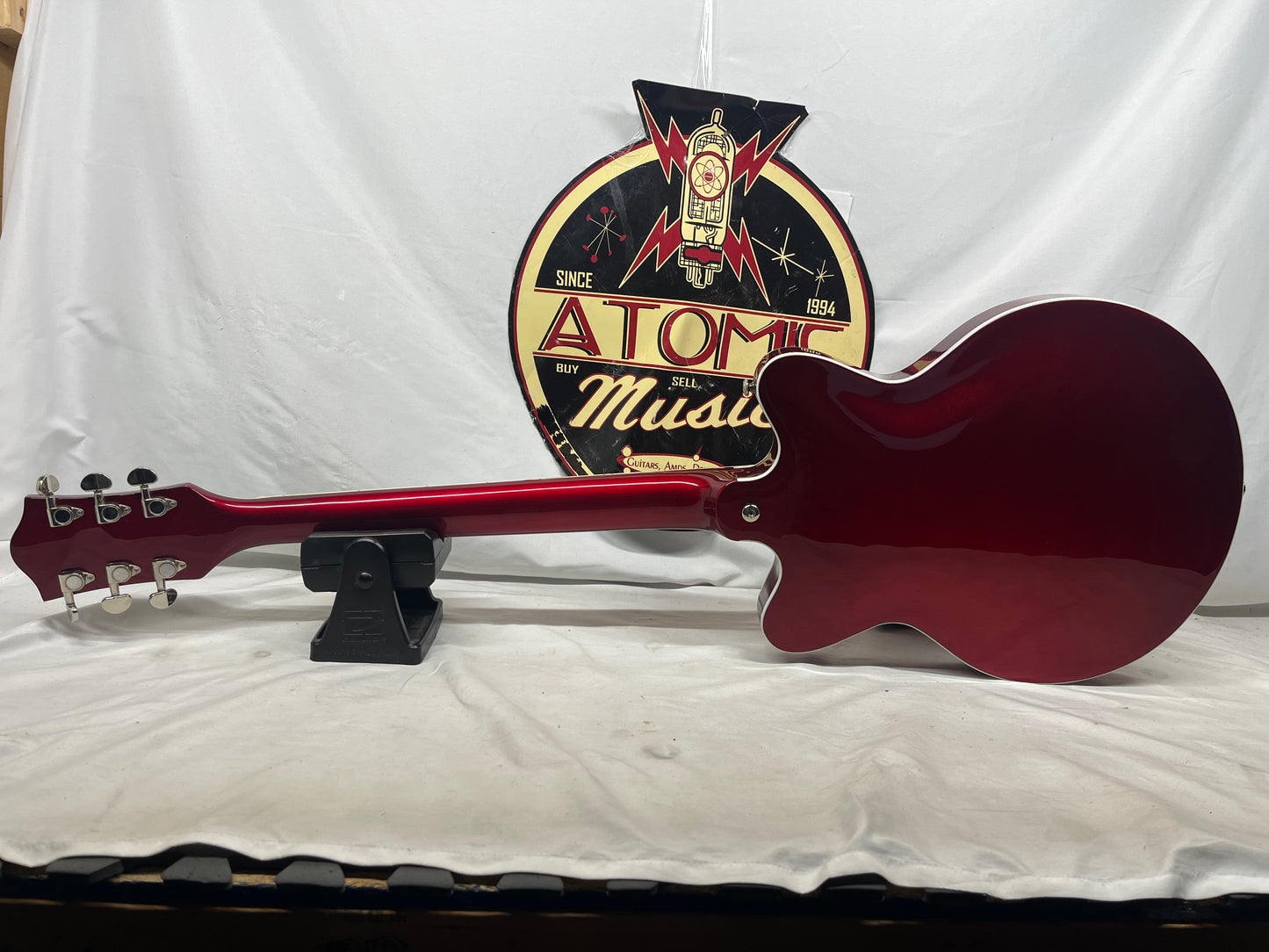Gretsch G2655T Streamliner Semi-Hollow Body Electric Guitar - Candy Apple Red