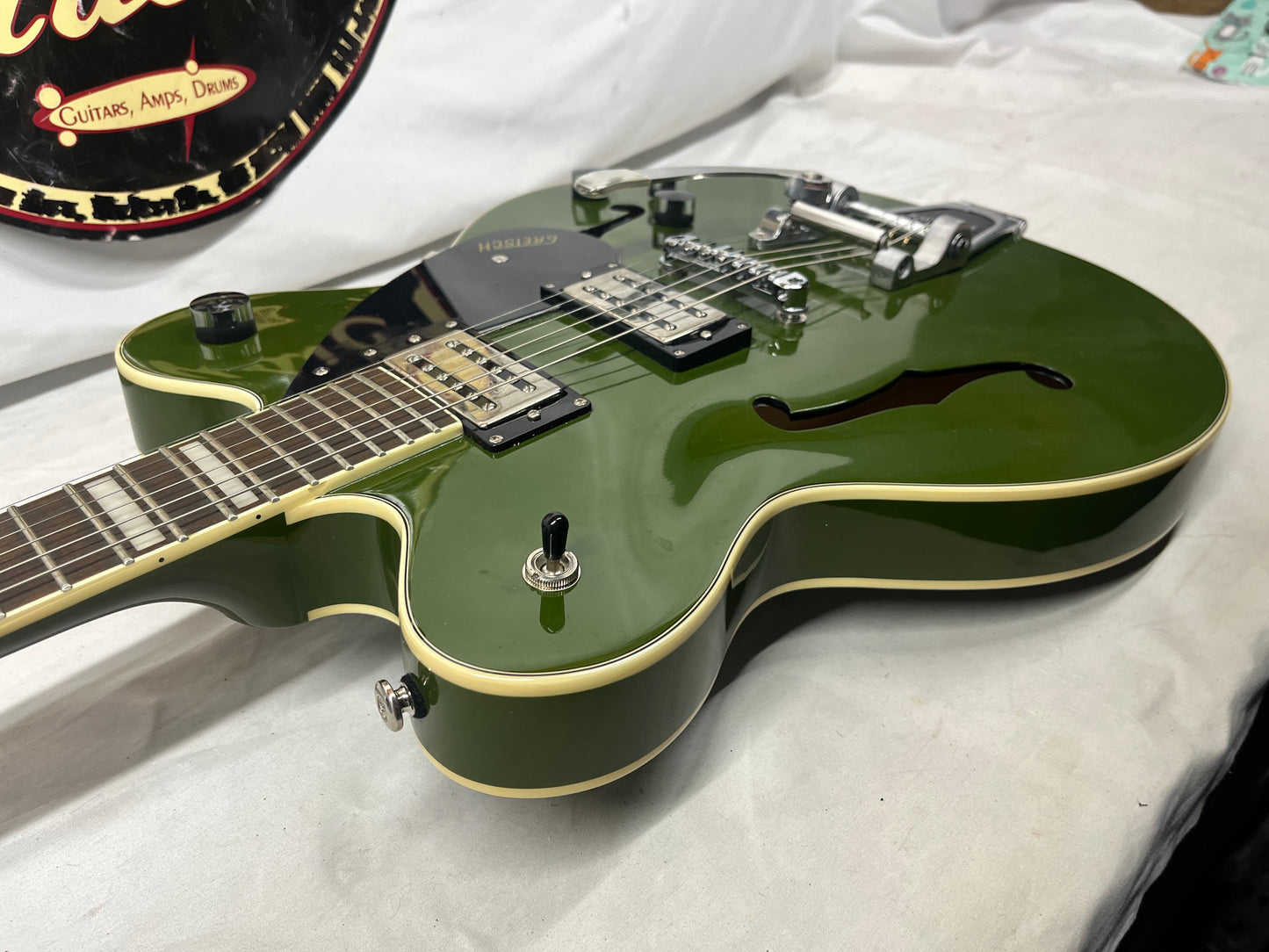 Gretsch Streamliner G2622T Semi-Hollow Body Electric Guitar - Torino Green with Case