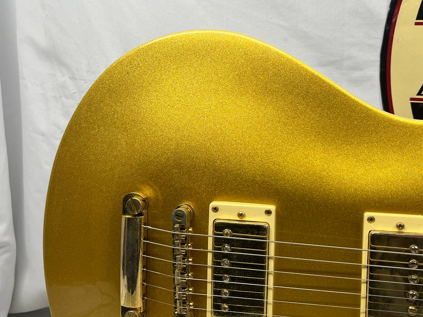 Peavey HP Signature Series Goldtop Electric Guitar