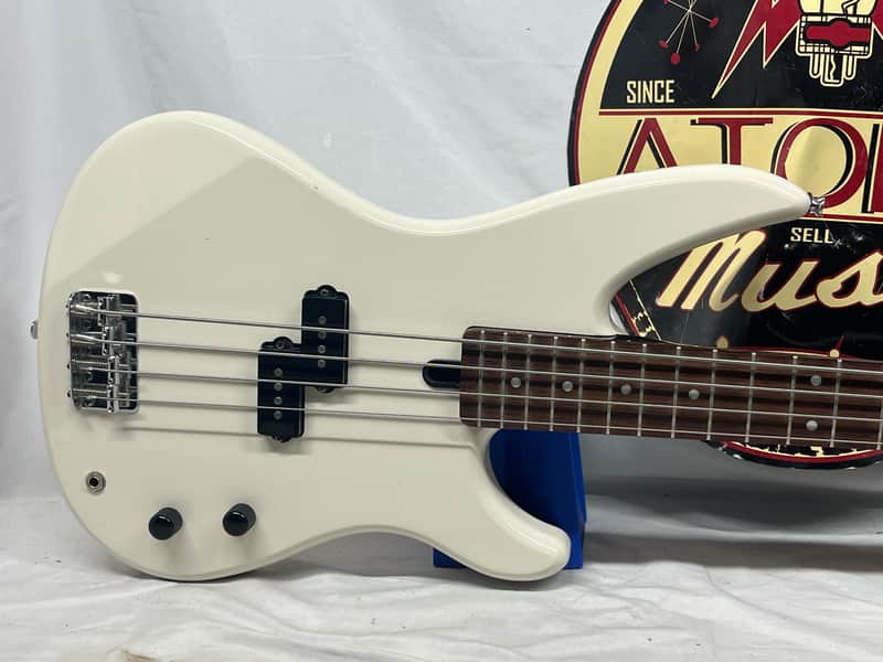 Yamaha RBX-200 4-String Doublecut Electric Bass - Image 2