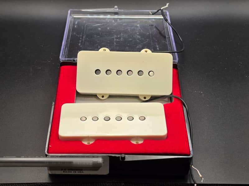 Fender Jazzmaster Factory Pickups Set (Both 6.08kOhm DCR)