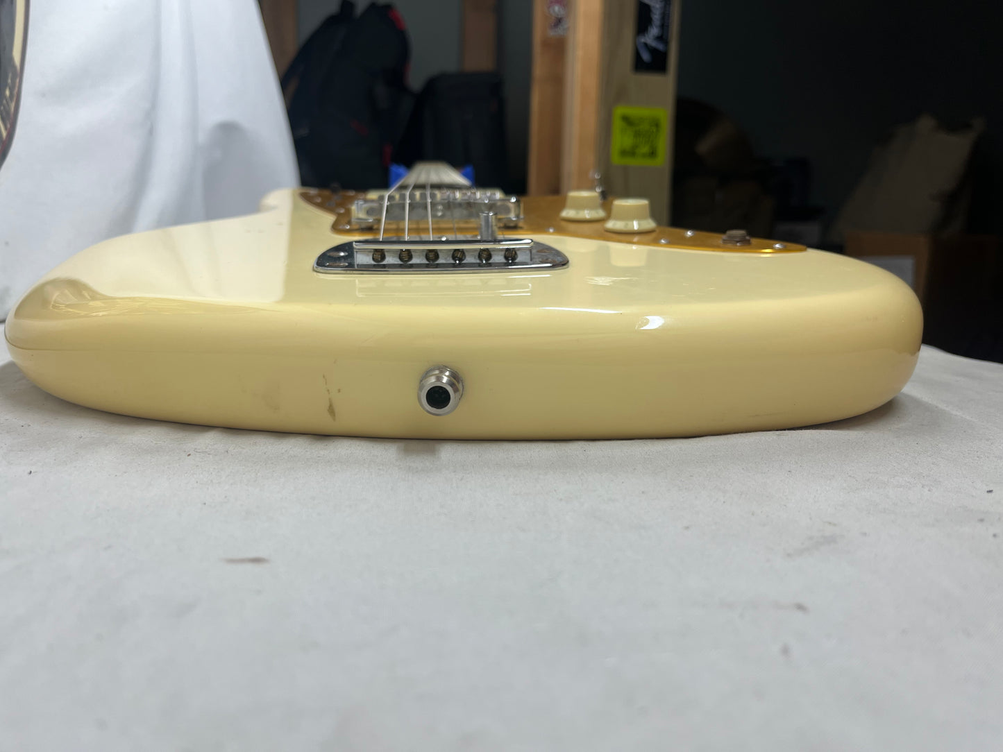 Squier J Mascis Jazzmaster Electric Guitar - Vintage White