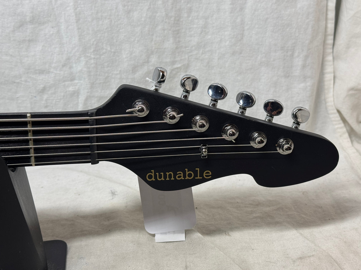 Dunable Yeti Bass VI 6-string Bass Guitar with Case