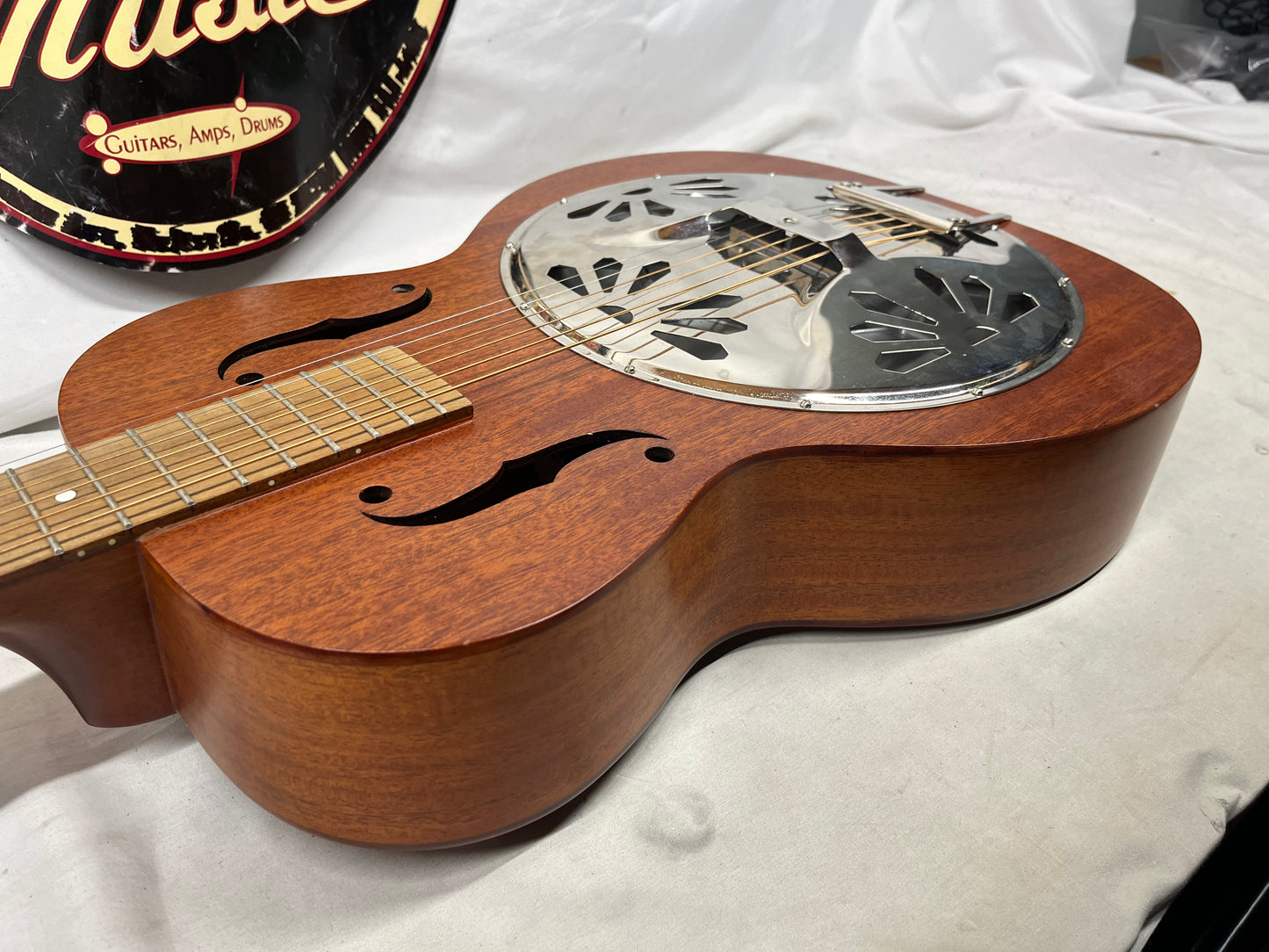 Gretsch G9200 Boxcar Round-Neck Acoustic Resonator Guitar
