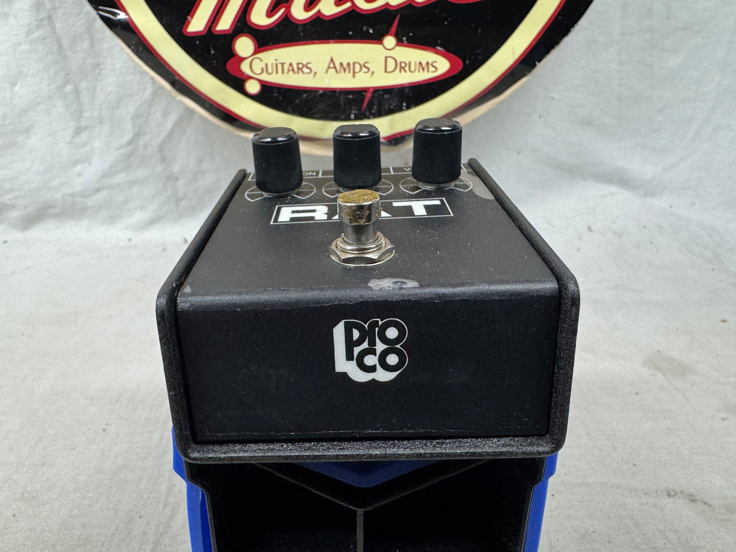 ProCo The Rat 2 Distortion Pedal - modified by Kinnatone - LM308 OpAmp Chip - missing rubber feet
