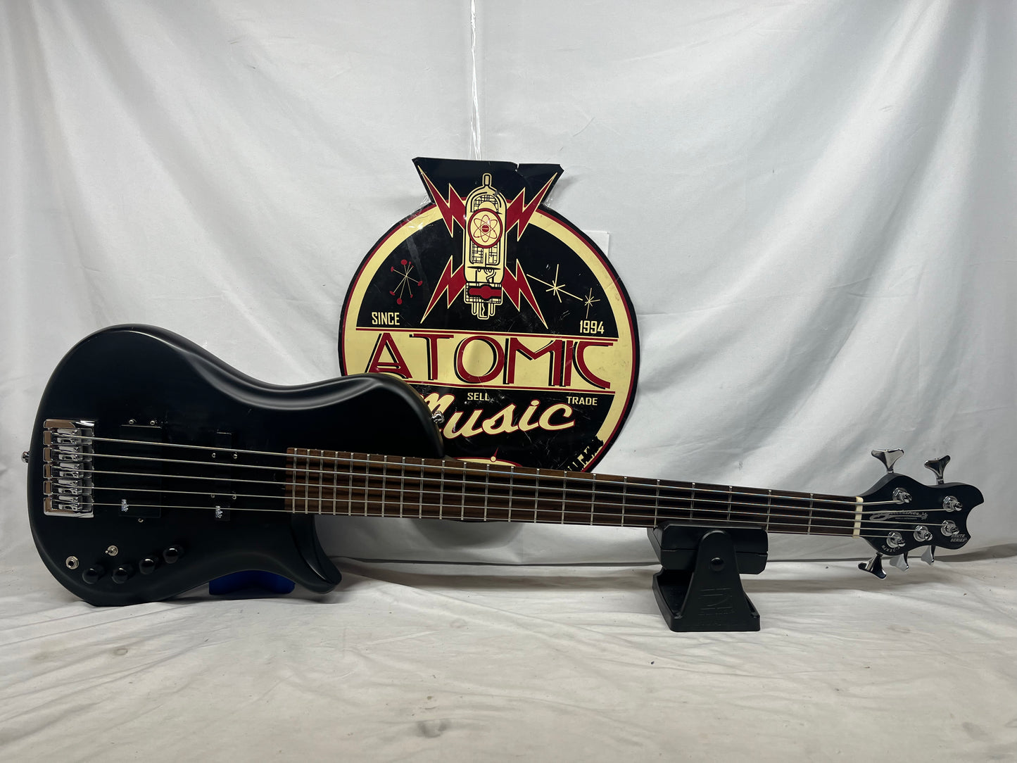 Brubaker Brute MJXSC-5 5-string Active Bass Guitar - Black