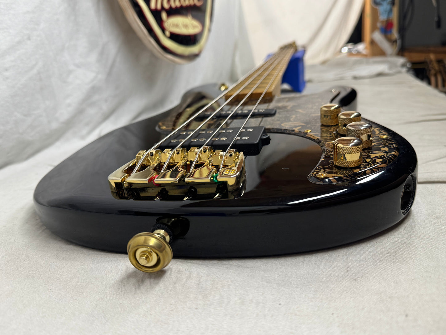 Sandberg California Ida Nielsen Signature 4-string Bass - Soft Aged Black / Birdseye Maple neck