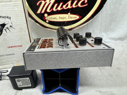 Electro-Harmonix Black Finger Tube Compressor Pedal with Power Supply + Box
