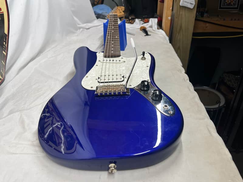 Squier Cyclone Electric Guitar - Image 18