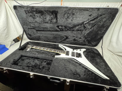 Jackson USA WR1 wr 1 Warrior Guitar with Case