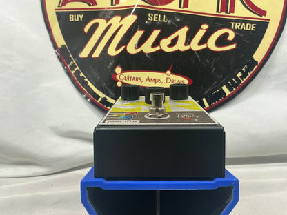 Maestro FZ-M Fuzz Tone Fuzz Pedal with Box