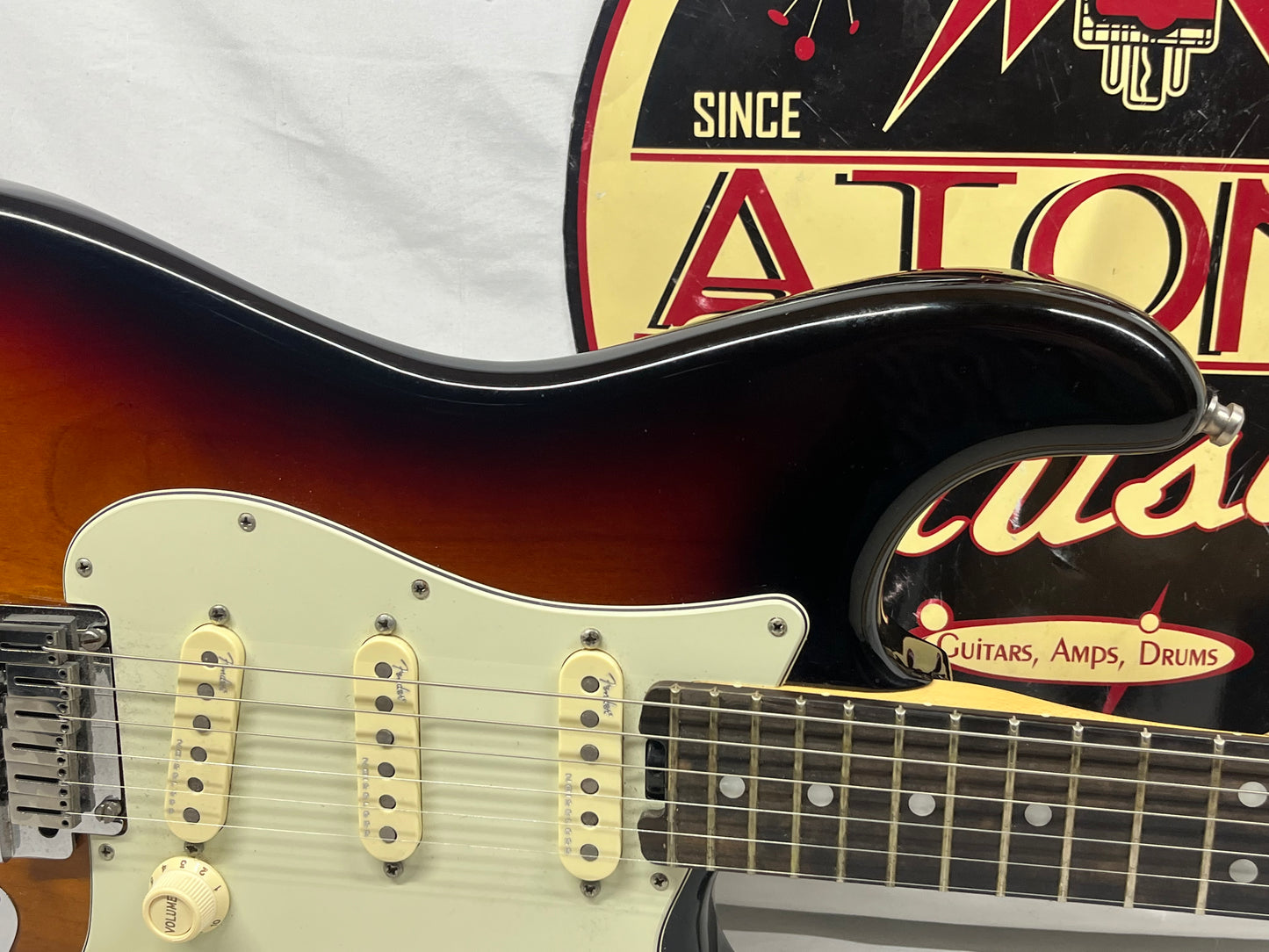 Fender American Elite Stratocaster Strat Electric Guitar - 3-Color Sunburst