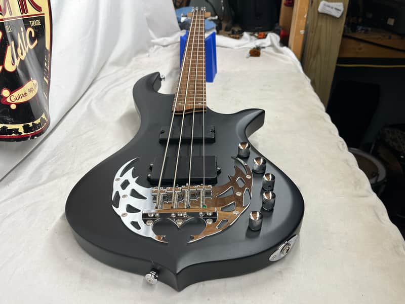 Traben Array 4 4-String Electric Bass - Image 18