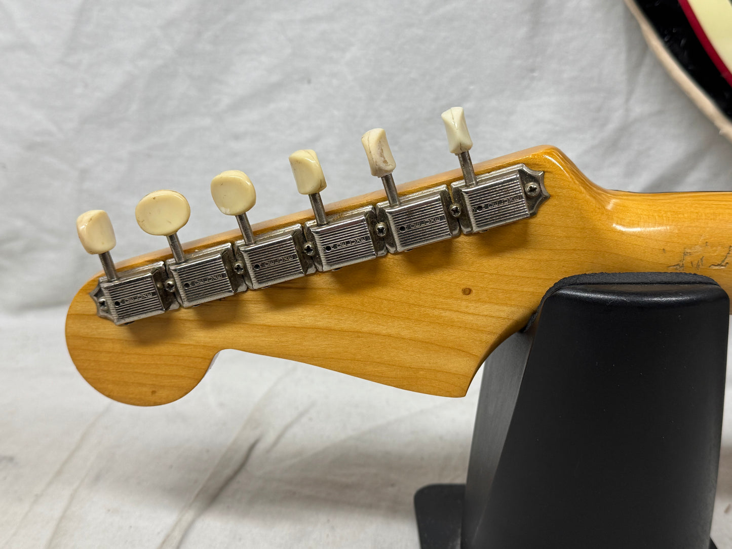 Fender USA Duo-Sonic Guitar with Case 1962